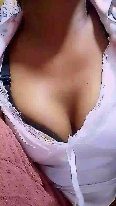 Elisah7 live cam on Cam4