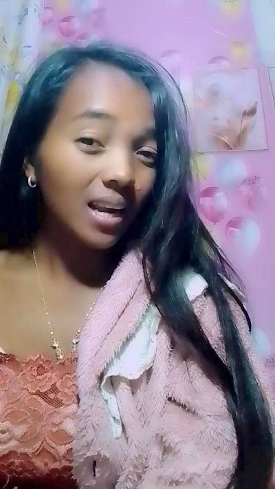 Elisah7 live cam on Cam4