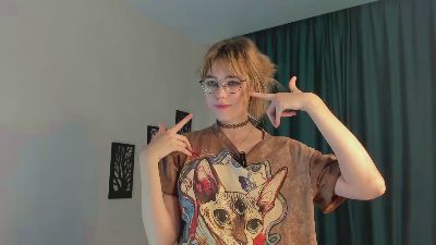 ElishaKebort live cam on Cam4