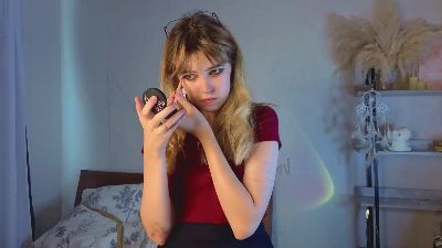 ElishaKebort live cam on Cam4