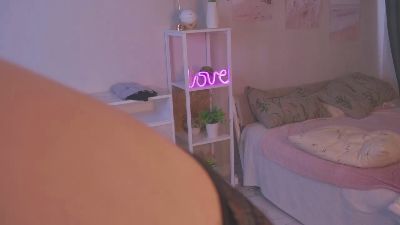 ElishaKebort live cam on Cam4