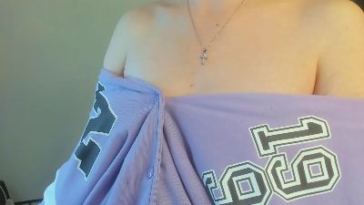 ElishaKebort live cam on Cam4