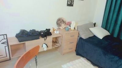 ElishaKebort live cam on Cam4
