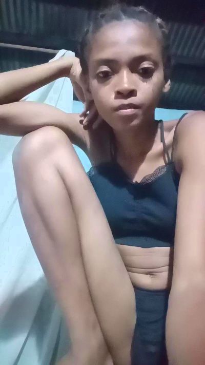 Elisiah live cam on Cam4