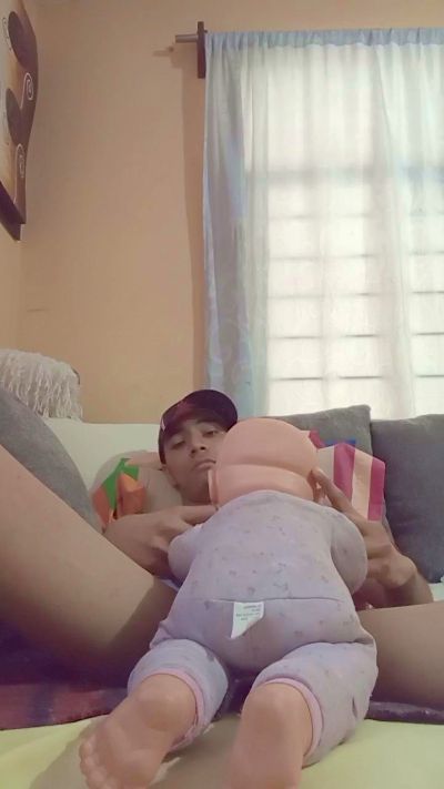Eliuth_Alan live cam on Cam4