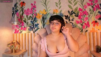 ElizabethGrey live cam on Cam4
