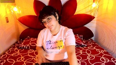 ElizabethGrey live cam on Cam4