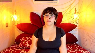 ElizabethGrey live cam on Cam4