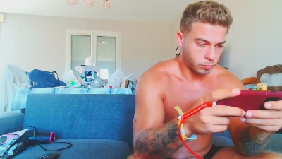 Elka_fit28 live cam on Cam4