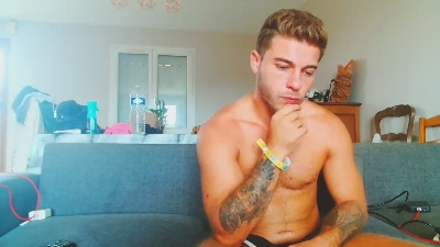 Elka_fit28 live cam on Cam4