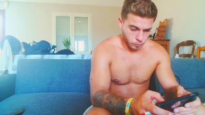 Elka_fit28 live cam on Cam4