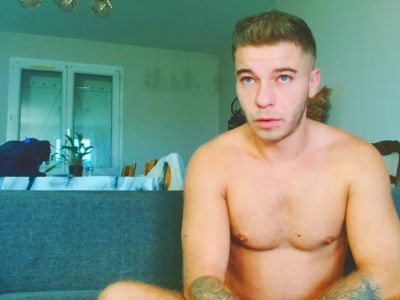 Elka_fit28 live cam on Cam4