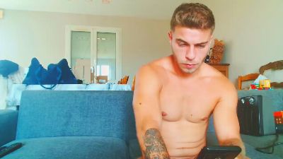 Elka_fit28 live cam on Cam4