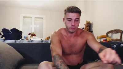 Elka_fit28 live cam on Cam4