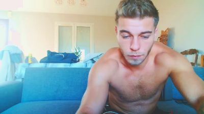 Elka_fit28 live cam on Cam4
