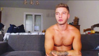Elka_fit28 live cam on Cam4