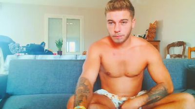 Elka_fit28 live cam on Cam4