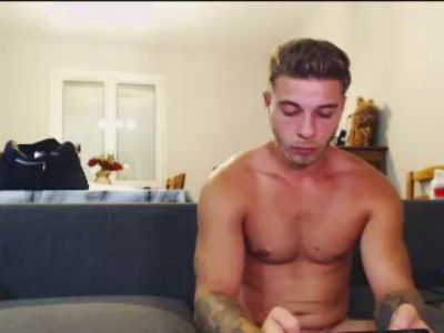 Elka_fit28 live cam on Cam4