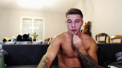 Elka_fit28 live cam on Cam4