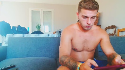 Elka_fit28 live cam on Cam4
