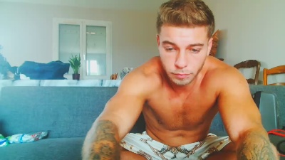 Elka_fit28 live cam on Cam4