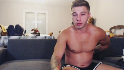 Elka_fit28 live cam on Cam4