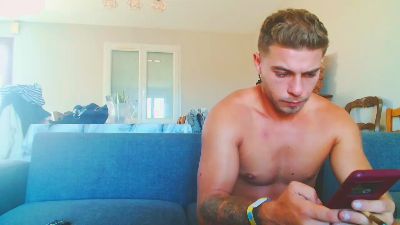 Elka_fit28 live cam on Cam4