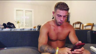 Elka_fit28 live cam on Cam4