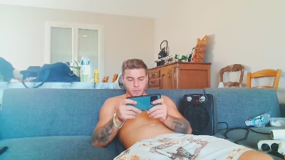 Elka_fit28 live cam on Cam4