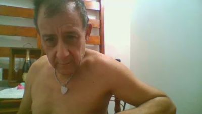 Elkaiser54 live cam on Cam4
