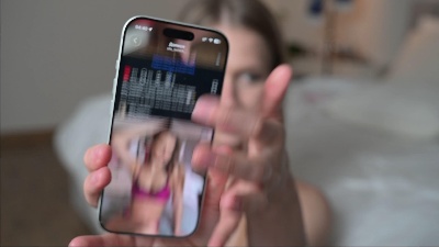 EllaTwinkle live cam on Cam4