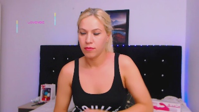 Ellaa live cam on Cam4