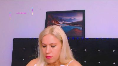 Ellaa live cam on Cam4