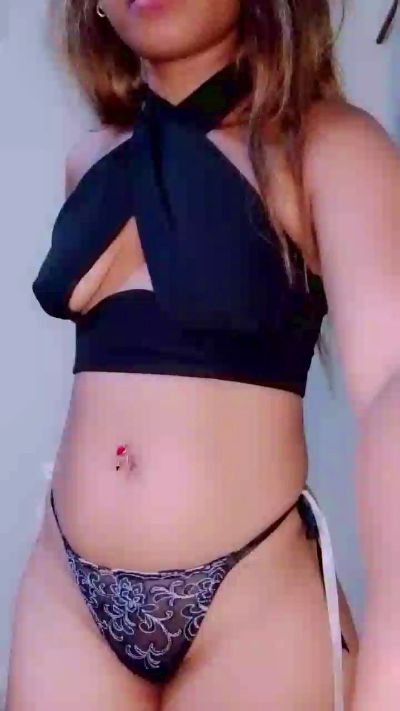 Ellah1 live cam on Cam4