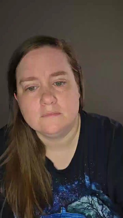 Ellaisia Live Cam on Cam4