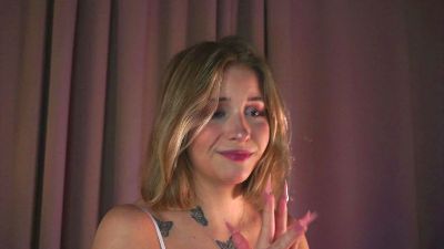 EllamaeWerley live cam on Cam4
