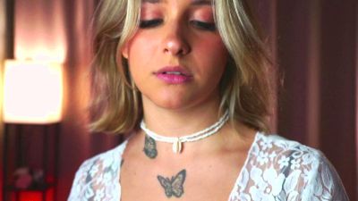 EllamaeWerley live cam on Cam4