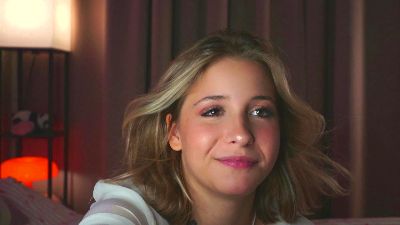 EllamaeWerley live cam on Cam4