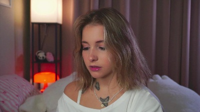 EllamaeWerley live cam on Cam4