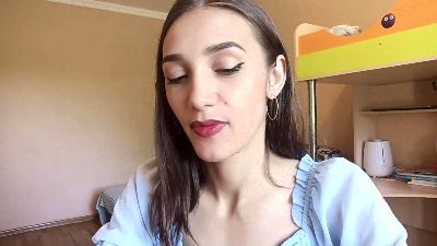 EllenaGalamay live cam on Cam4