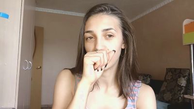 EllenaGalamay live cam on Cam4