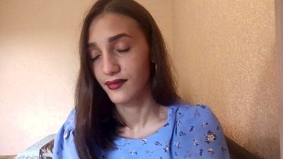 EllenaGalamay live cam on Cam4