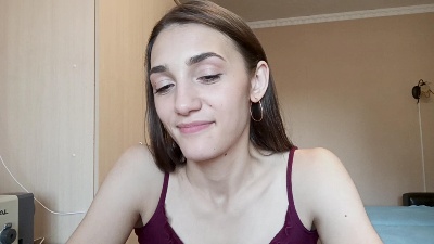 EllenaGalamay live cam on Cam4