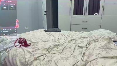 ElletteBeat live cam on Cam4