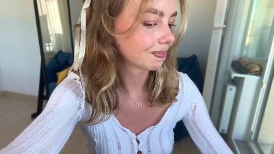 ElliWilson live cam on Cam4