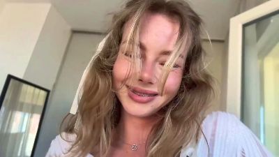 ElliWilson live cam on Cam4