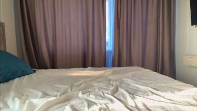 ElliWollard live cam on Cam4