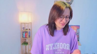 EllieManley live cam on Cam4
