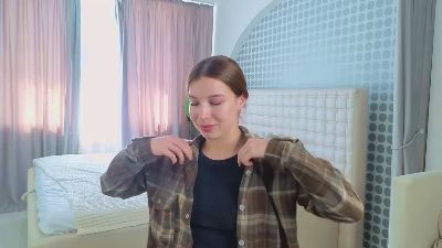 EllieMiskell live cam on Cam4