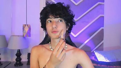 ElliotFontaine live cam on Cam4
